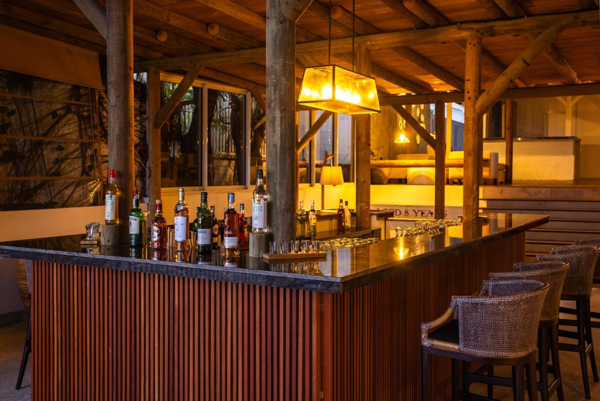 Seapoint Boutique Hotel (Adults Only) Pointe aux Canonniers Esterno foto