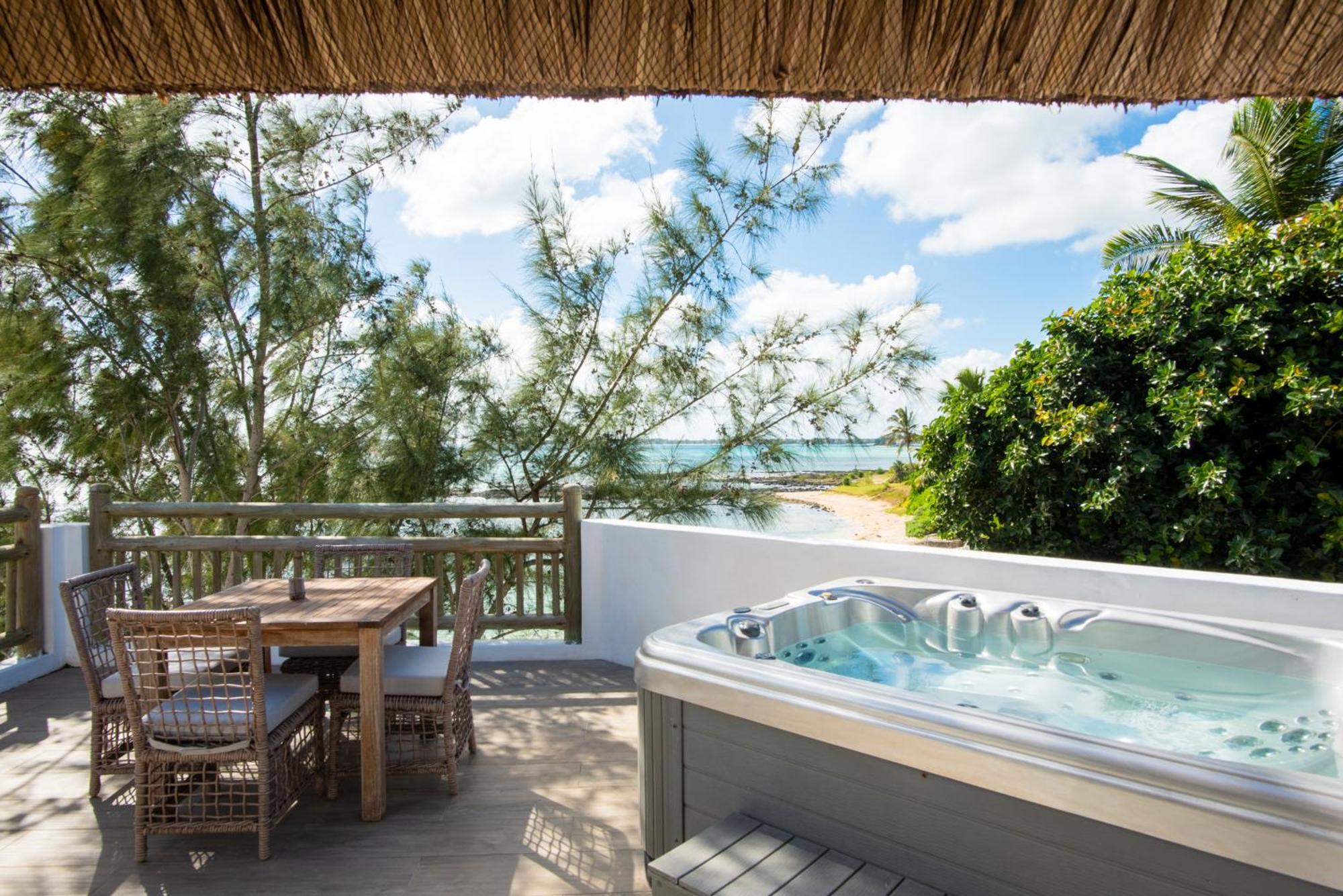 Seapoint Boutique Hotel (Adults Only) Pointe aux Canonniers Esterno foto